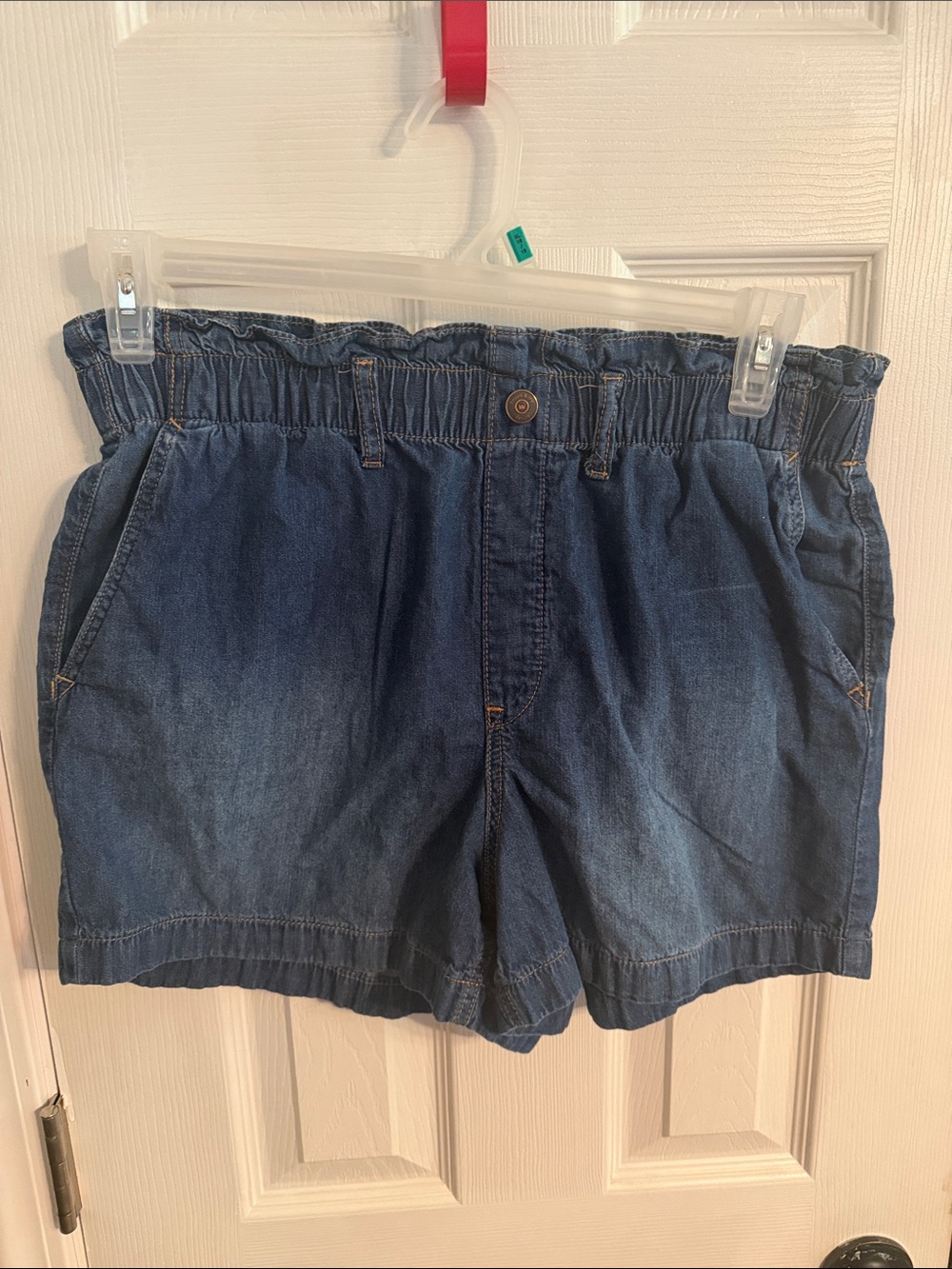 Crown & Ivy Womens Elastic Waist Denim Shorts - Blue size 12